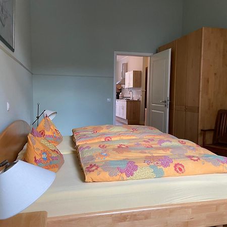 Fewo Mit 2 Schlafzimmern, Wohnkueche, Terrasse Bonn Eksteriør bilde