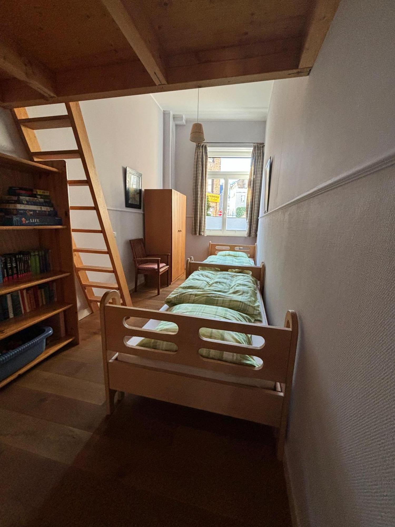 Fewo Mit 2 Schlafzimmern, Wohnkueche, Terrasse Bonn Eksteriør bilde